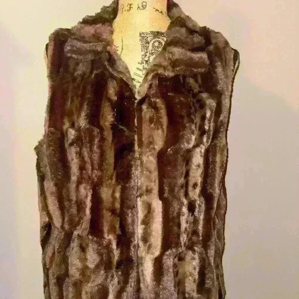 Ladies fur vest